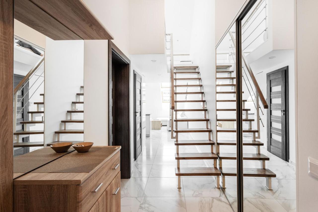 Luxurious Kaunas Basilica Apartment In Old Town By Urban Rent Luaran gambar