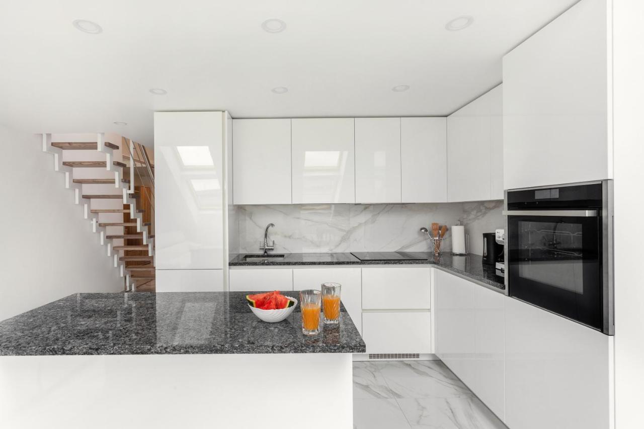 Luxurious Kaunas Basilica Apartment In Old Town By Urban Rent Luaran gambar