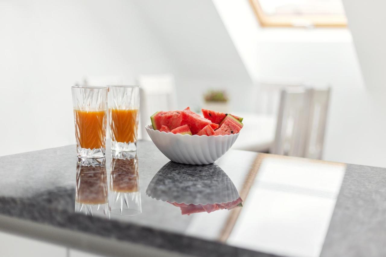 Luxurious Kaunas Basilica Apartment In Old Town By Urban Rent Luaran gambar